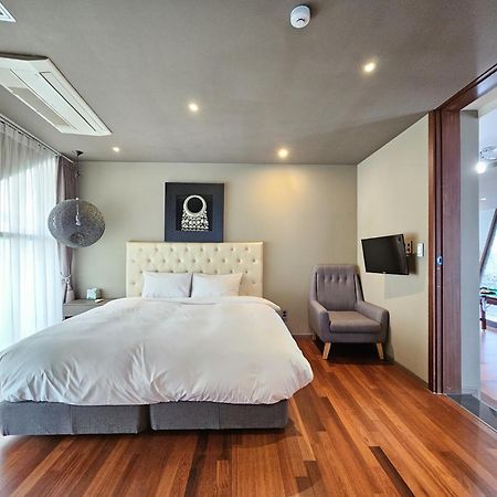 Jeju Hotel Scarboro Seogwipo Ngoại thất bức ảnh