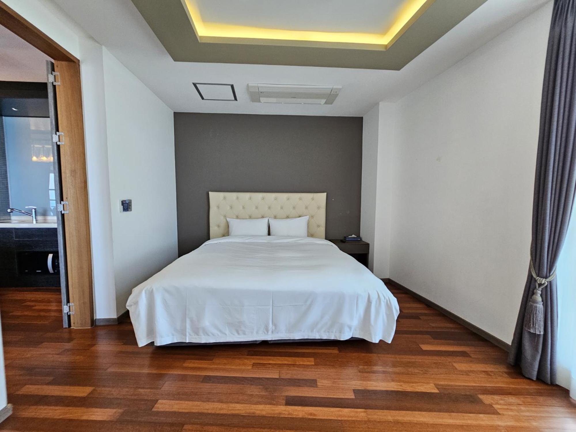 Jeju Hotel Scarboro Seogwipo Ngoại thất bức ảnh
